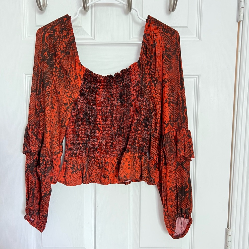Vintage Havana | Off The Shoulder Cropped Top